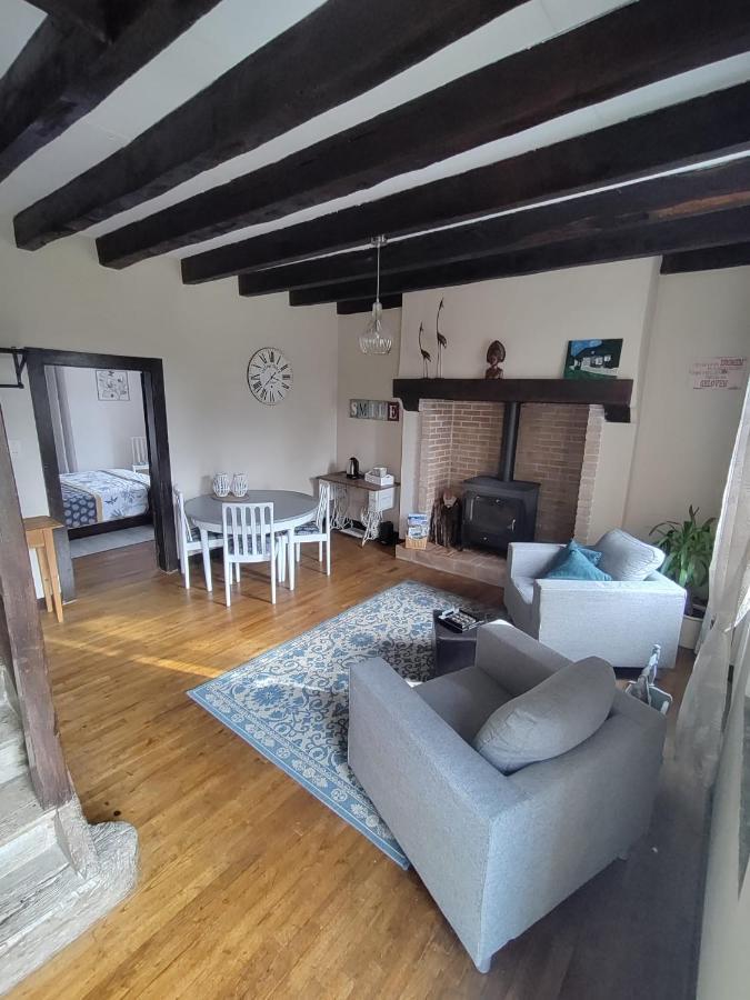 B&B Buddleja Saint-Hilaire-les-Places Esterno foto