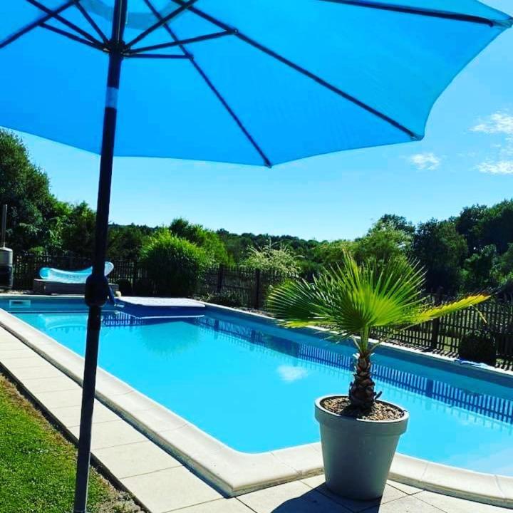 B&B Buddleja Saint-Hilaire-les-Places Esterno foto